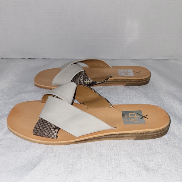 Dolce Vita DV Lima Slides Sandals from Buckle Womens Sz 6 Medium Taupe Vegan NWT - Picture 2 of 13